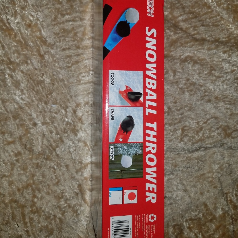 Snow Tech snowball thrower - Picture 2 of 3